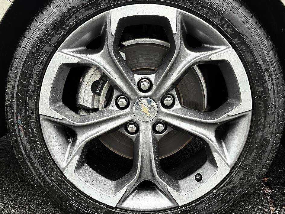 Used 2024 Mineral Gray Metallic Chevrolet LT image 8