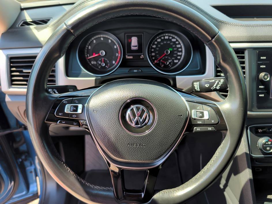 Used 2019 Pacific Blue Metallic Volkswagen 3.6L V6 SE image 18