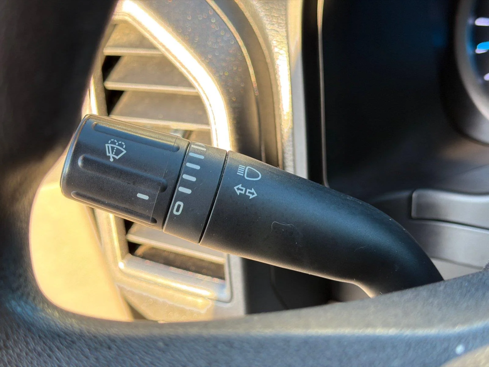 Used 2021 Agate Black Metallic Ford XL image 37