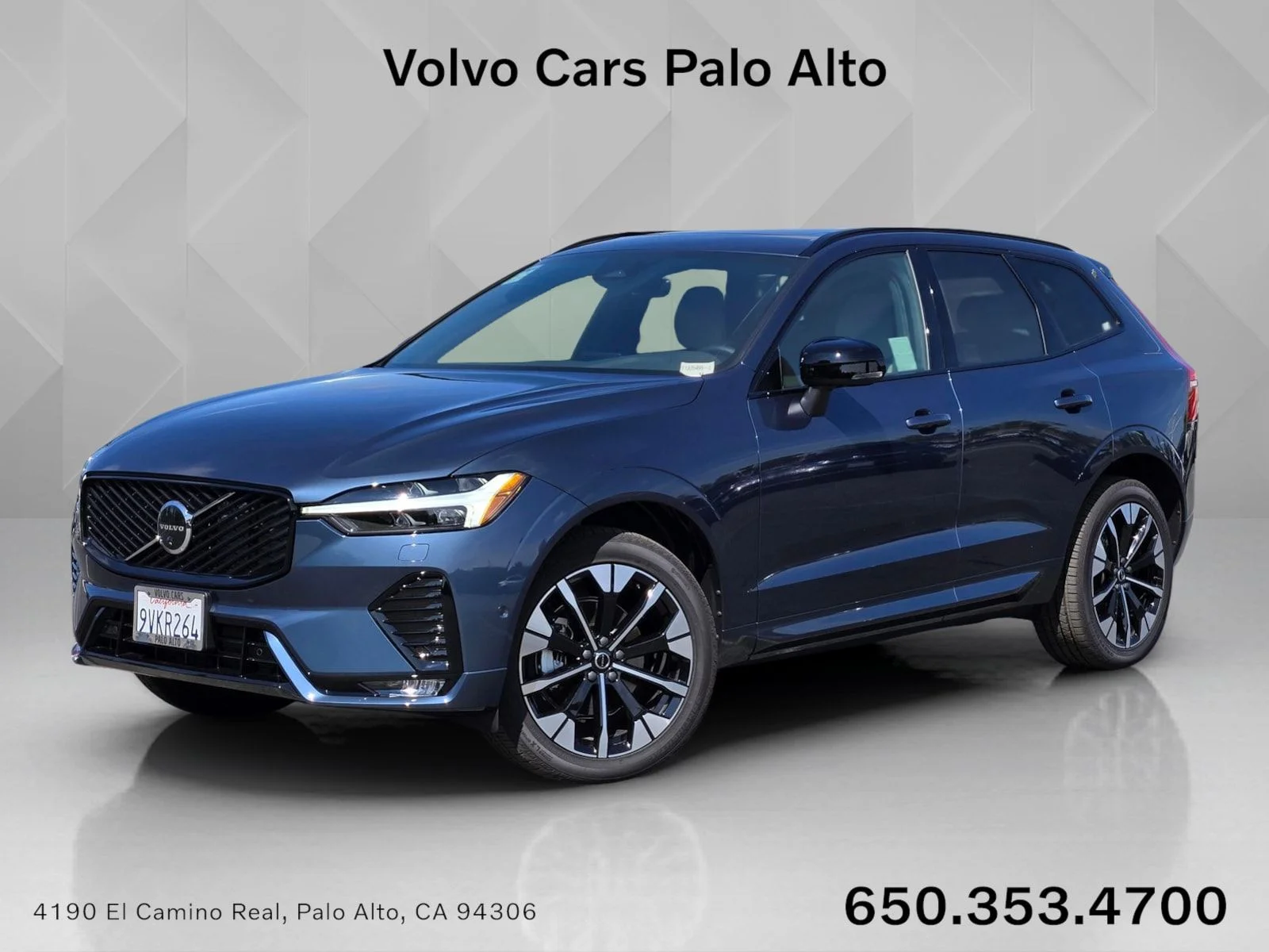 2026 Volvo XC60 B5 Plus Dark AWD's photo