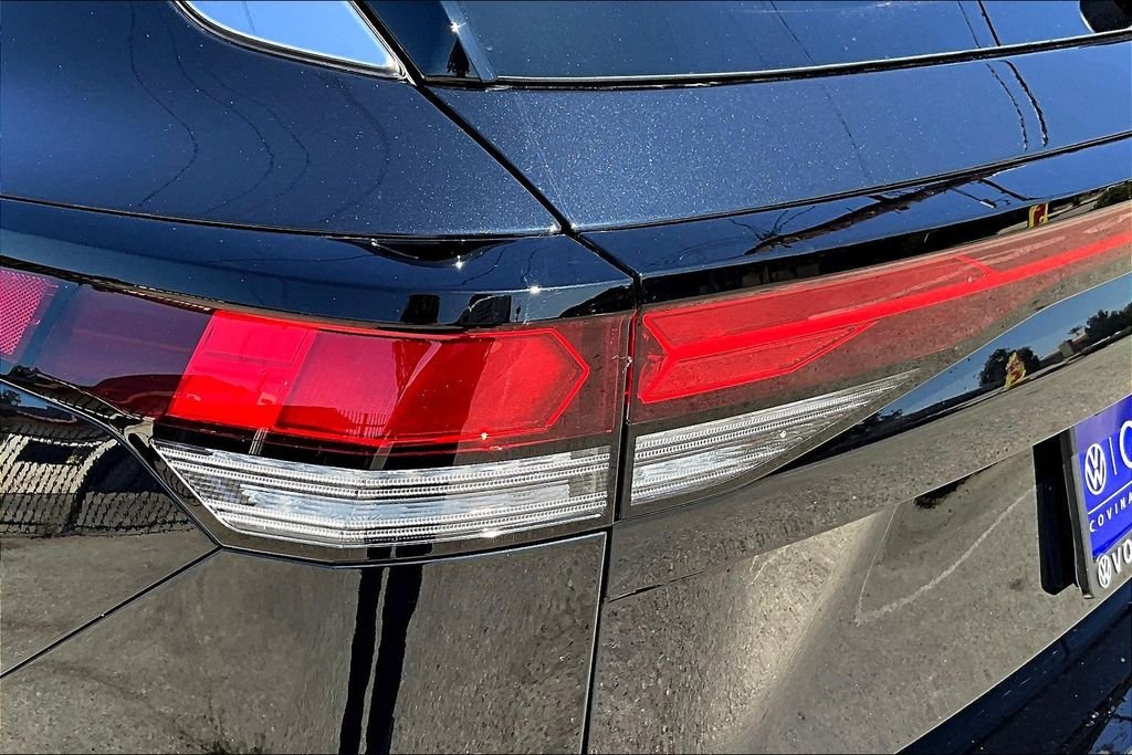New 2026 Black Volkswagen 2.0T SE image 22