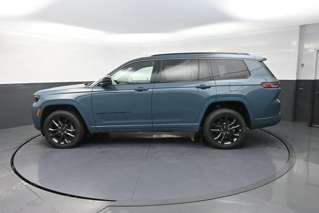 New 2026 Steel Blue Exterior Paint Jeep Limited Reserve image 6