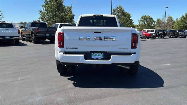 New 2026 Bright White Clear-Coat Exterior Paint RAM Laramie image 4