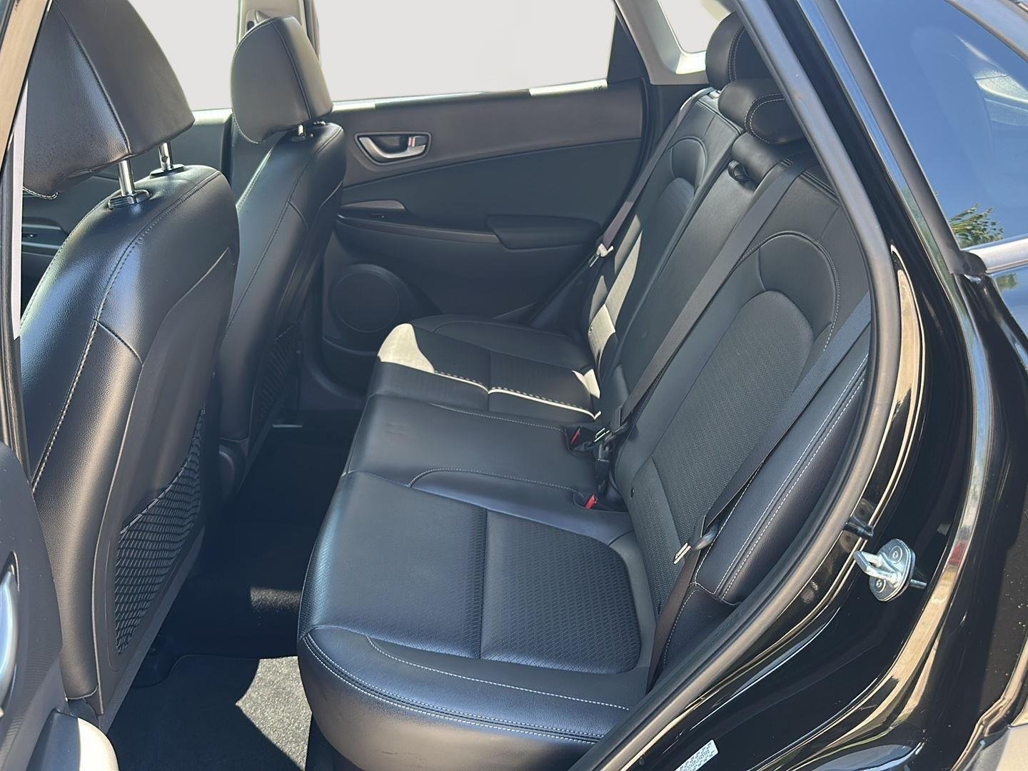 Used 2020 Ultra Black Hyundai Limited image 17