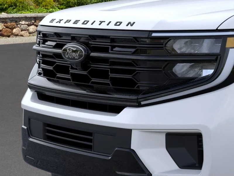 New 2026 Star White Metallic Tri-Coat Ford Platinum® image 47