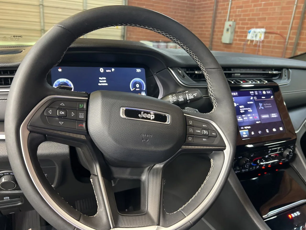 Used 2024 White Jeep Altitude X image 28