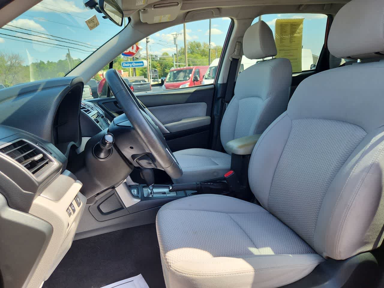 Used 2018 Venetian Red Pearl Subaru Premium image 26