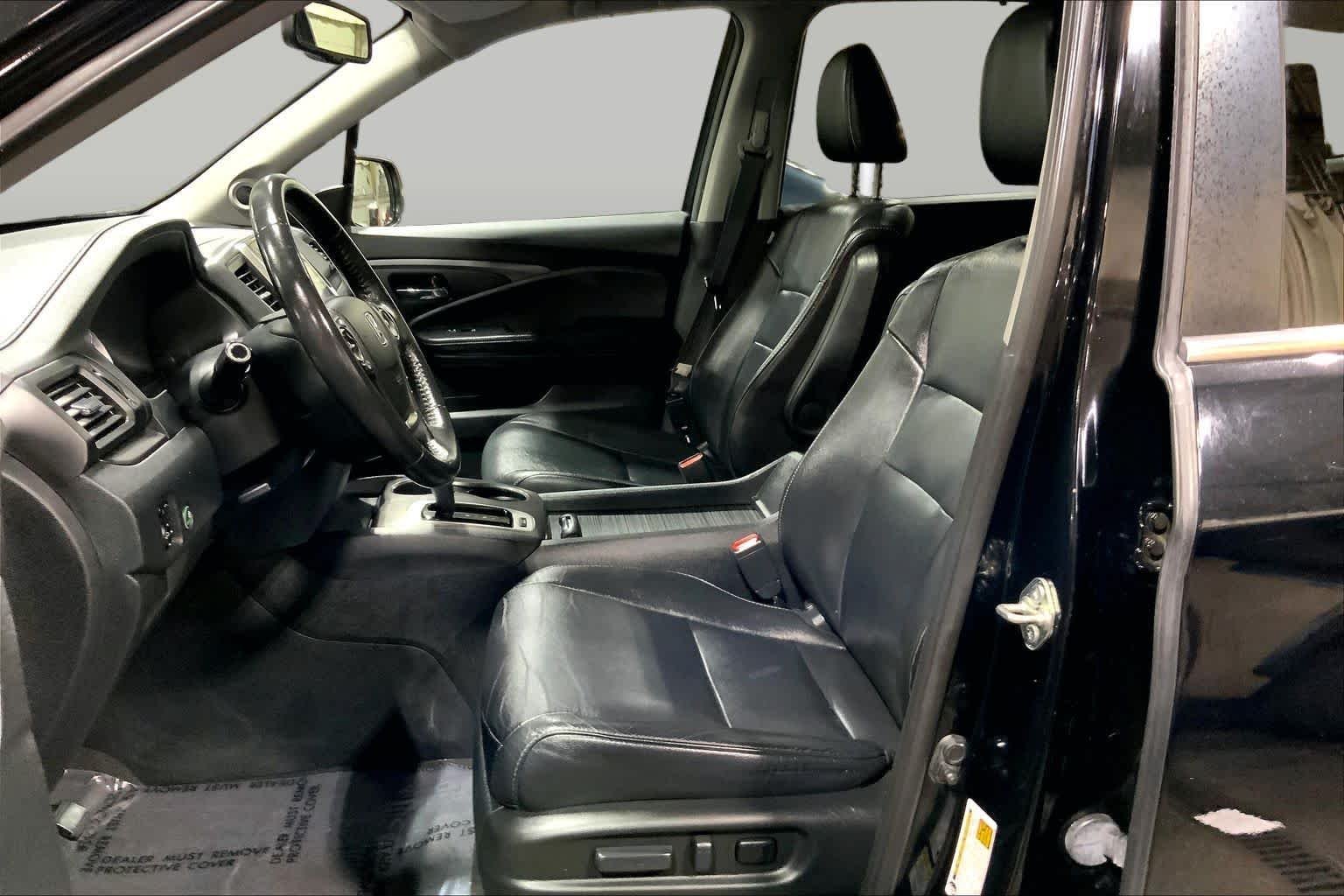Used 2016 Crystal Black Pearl Honda EX-L image 8