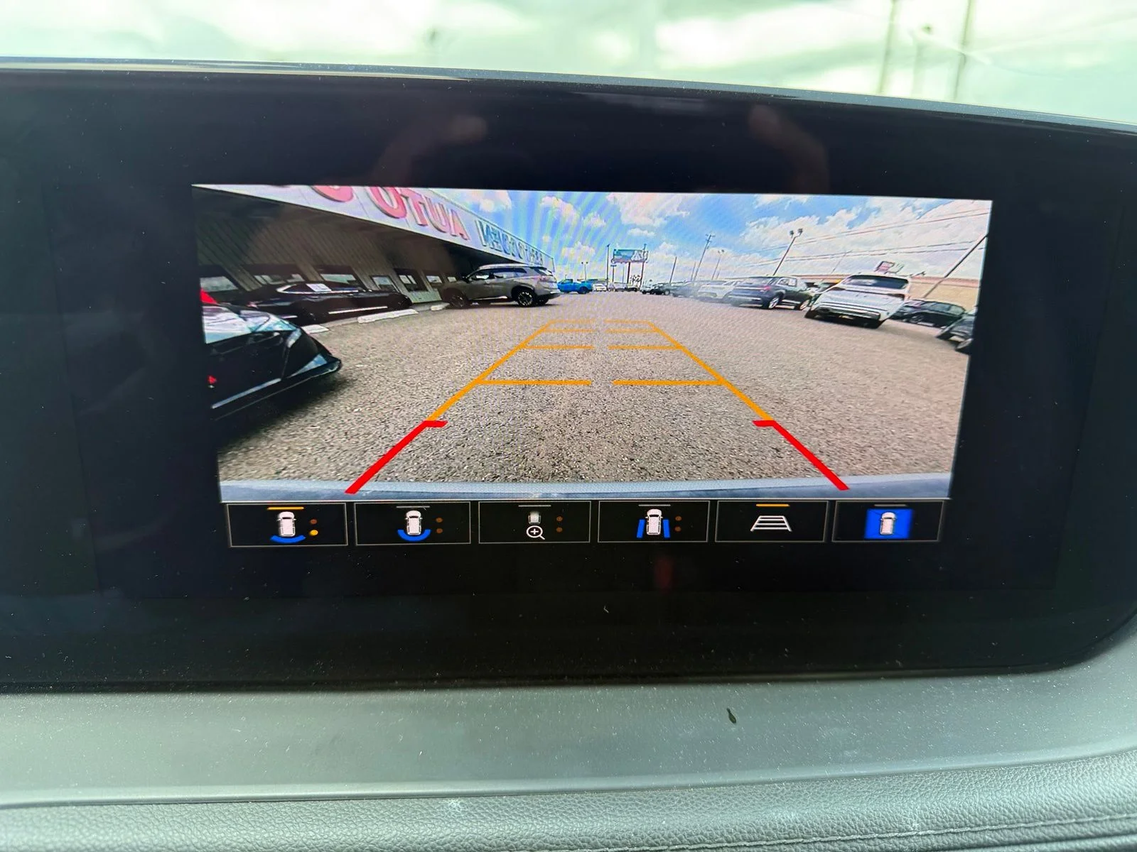 Used 2025 Blue Buick Preferred image 6