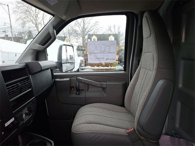 New 2025 Summit White GMC 1WT image 10
