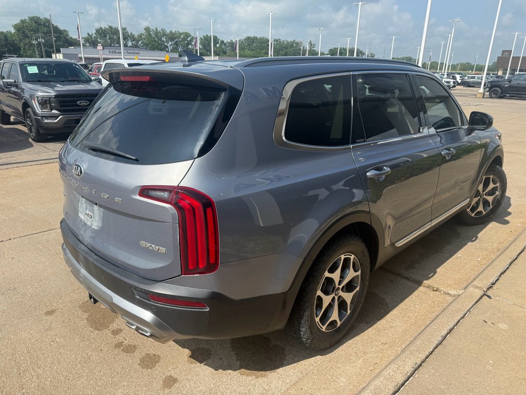 Used 2020 Everlasting Silver Kia EX image 6