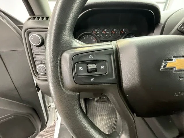 Used 2020 White Chevrolet Custom image 17