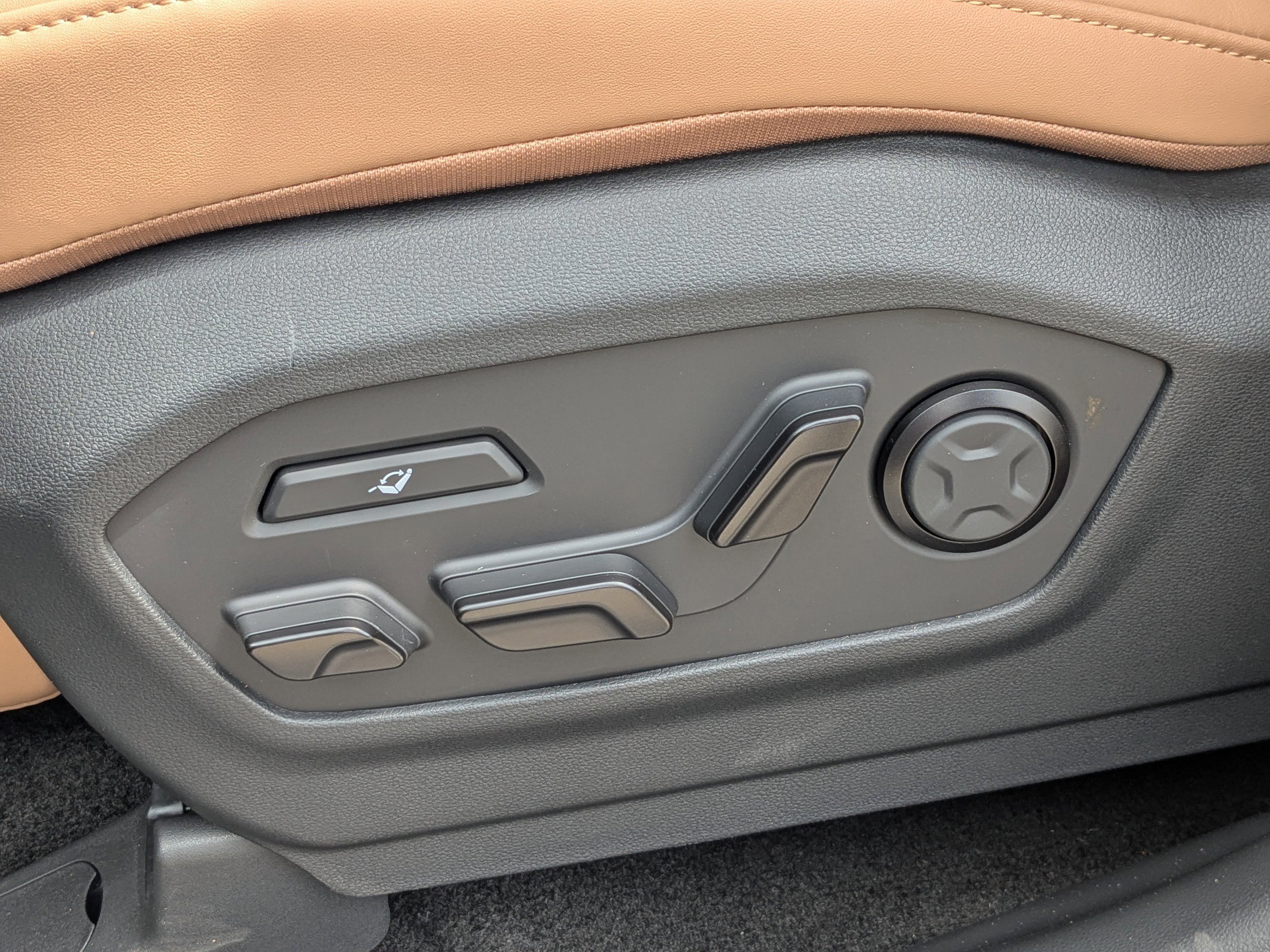 New 2026 Ecotronic Gray Matte Hyundai Calligraphy FWD image 25
