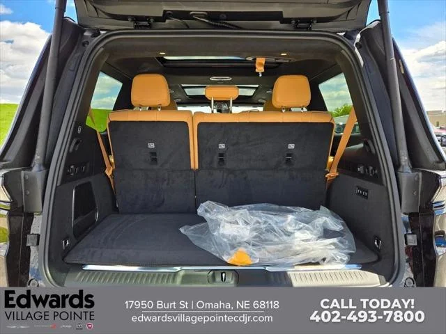 New 2026 High Gloss Black Exterior Paint Jeep Grand Wagoneer image 32