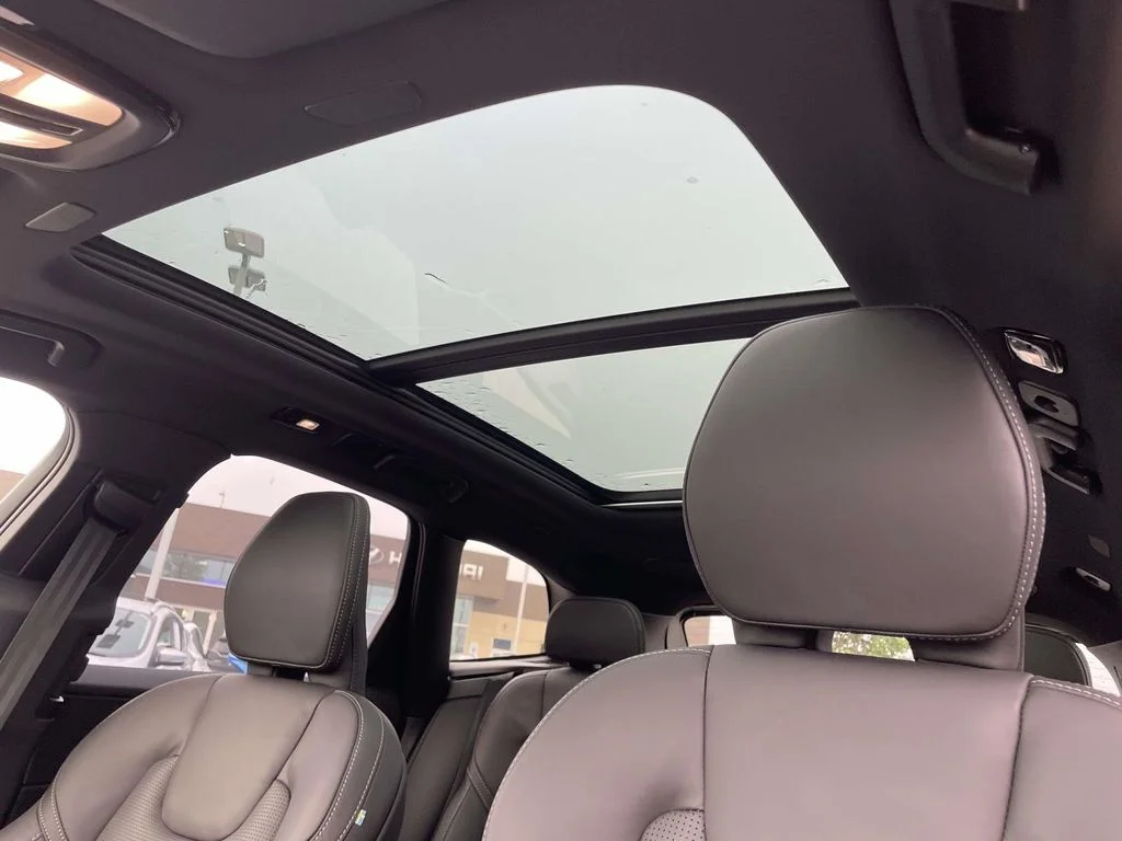 New 2026 Vapour Grey Volvo Ultra image 9