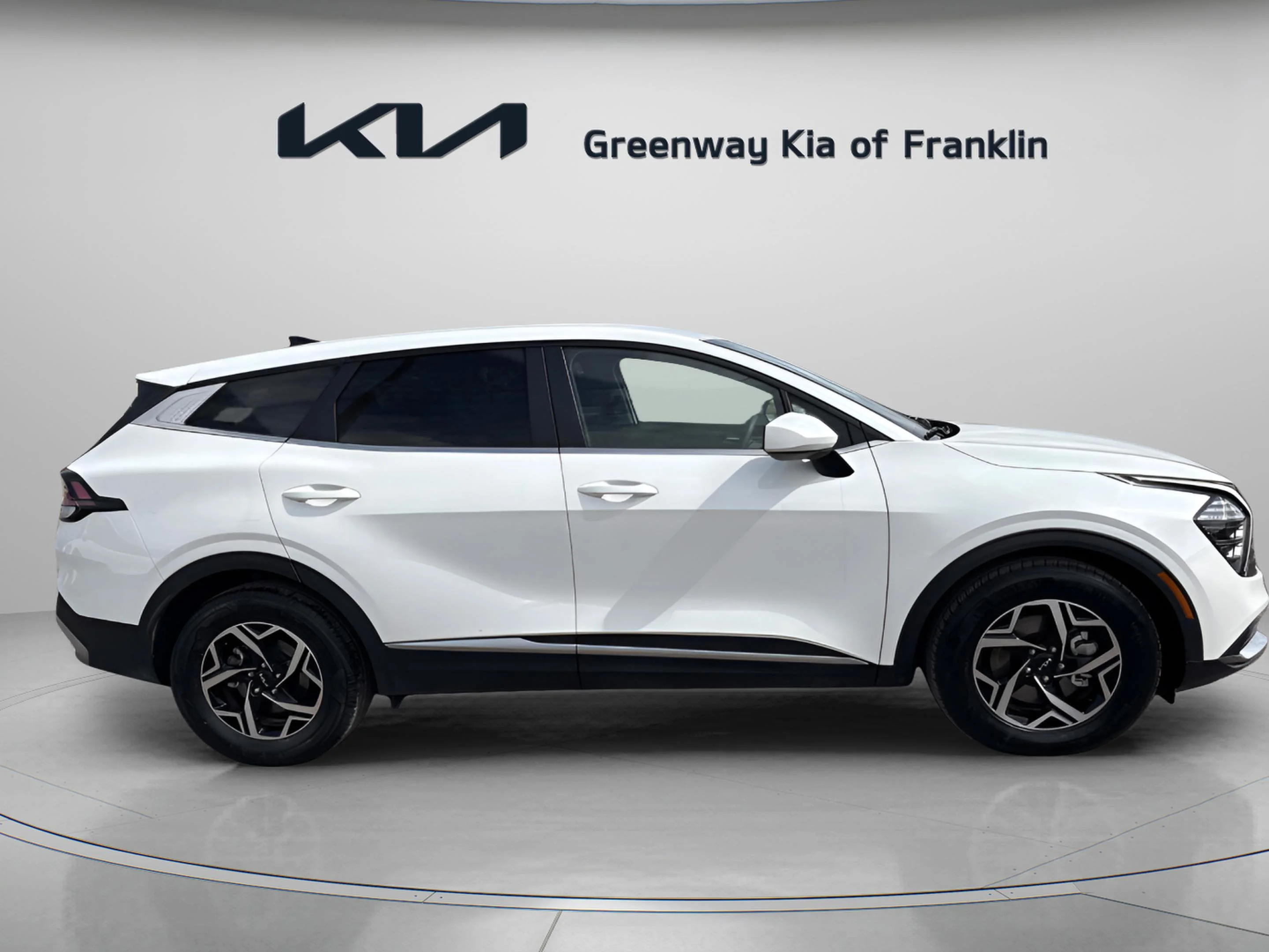 2024 Kia Sportage LX - Photo 8