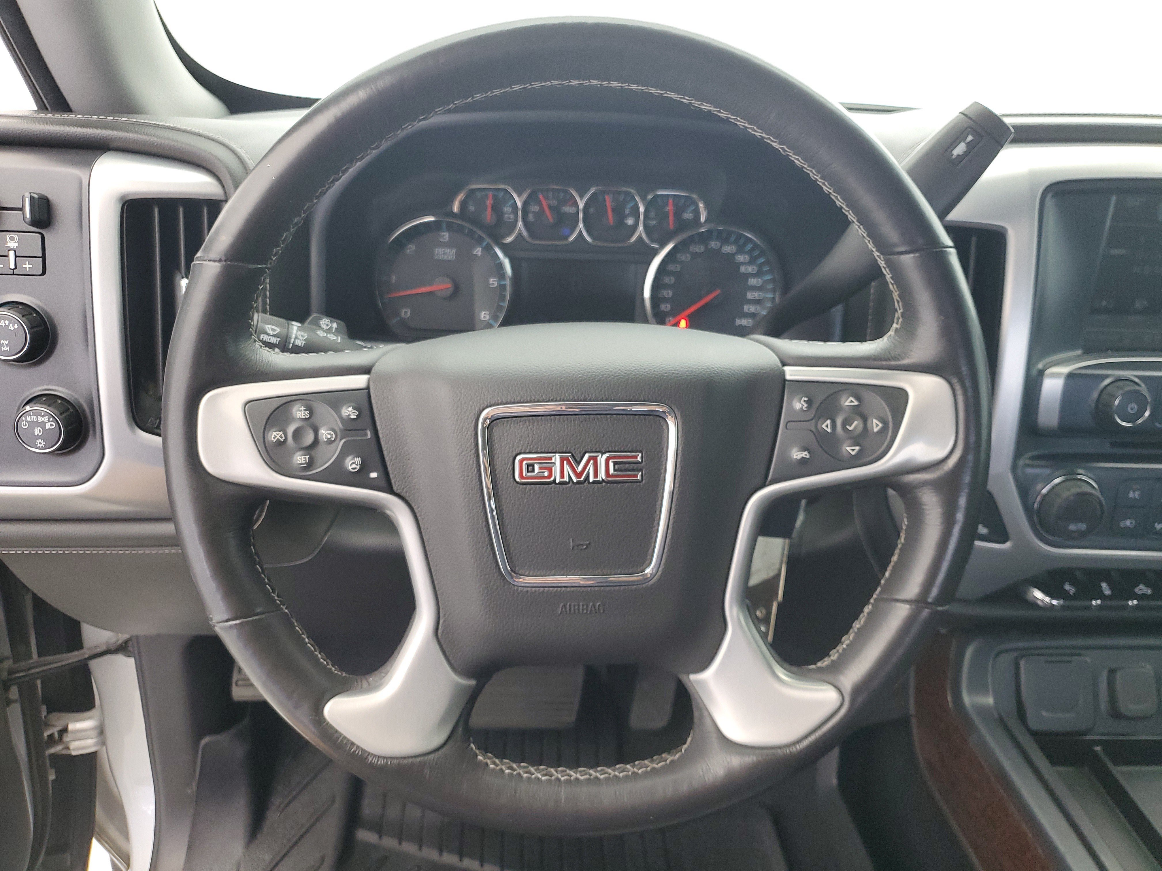 Used 2018 Quicksilver Metallic GMC SLT image 23