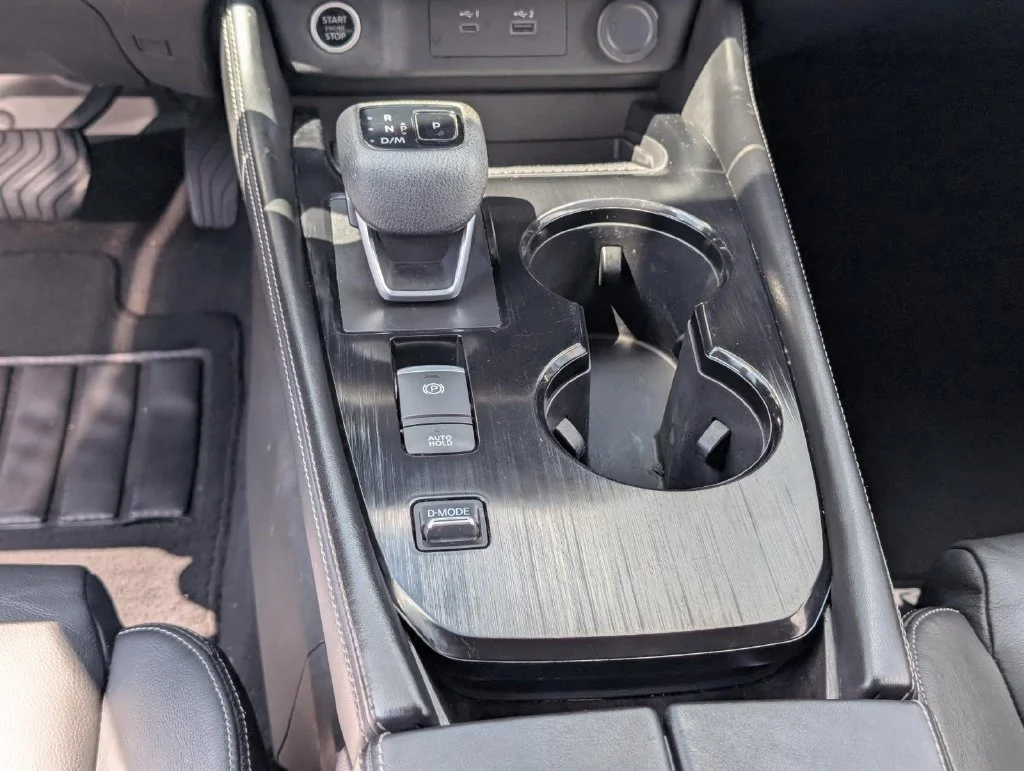 Used 2021 Boulder Gray Pear Nissan SL image 19