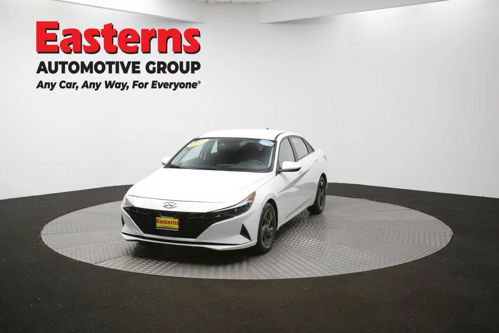 Used 2022 White Hyundai SEL image 53