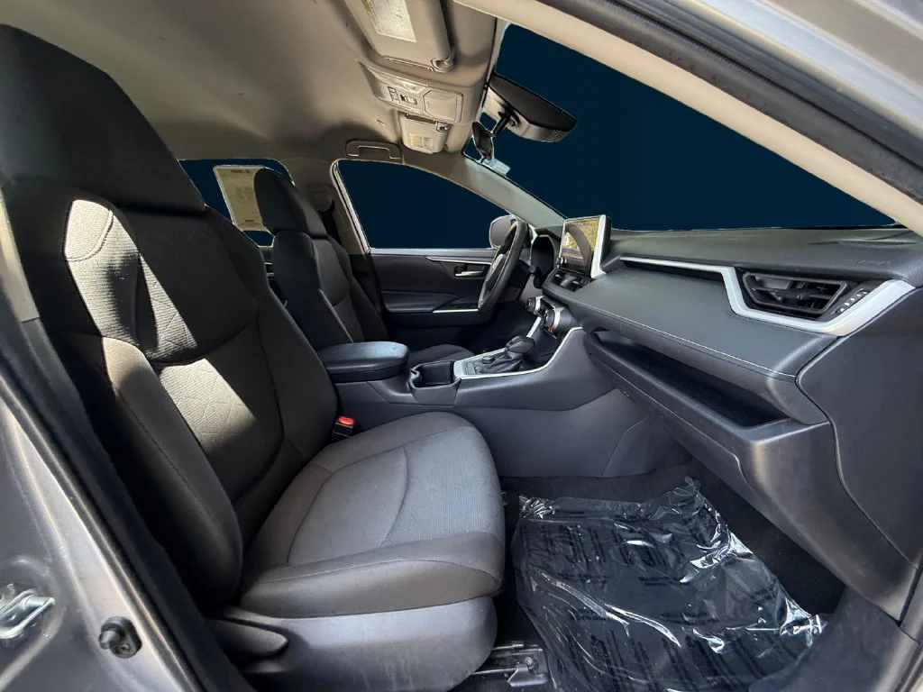 Used 2025 Silver Toyota XLE image 17