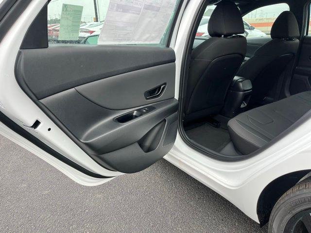 New 2026 White Hyundai SEL Sport image 17