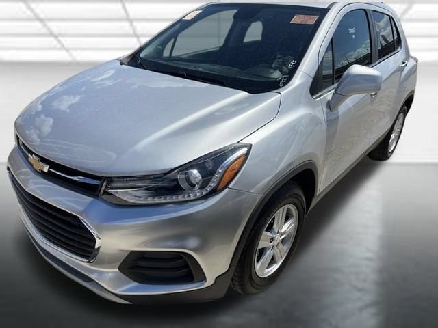 Used 2019 SILVER ICE METALLIC Chevrolet LT image 2