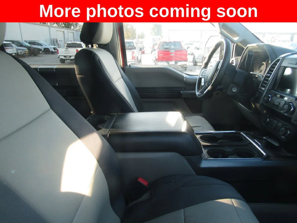 Used 2022  Ford XL image 11