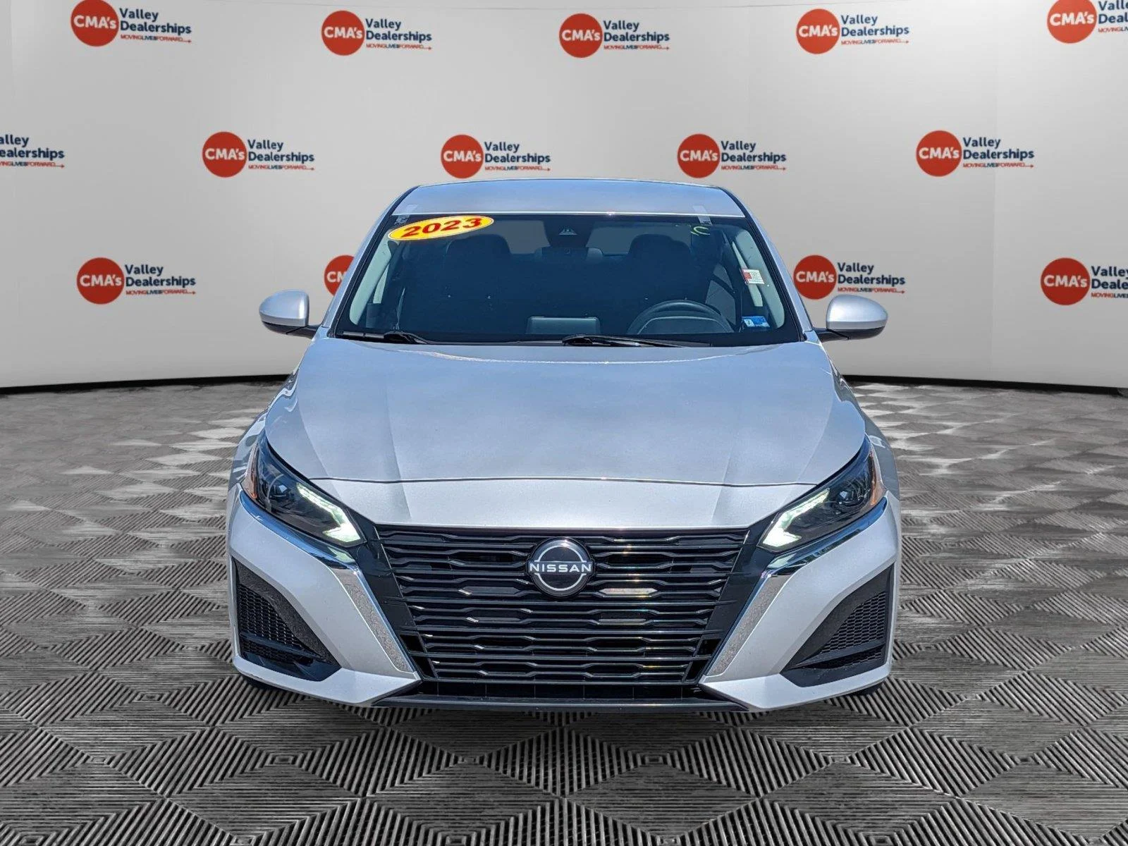 Used 2023 Brilliant Silver Metallic Nissan 2.5 SV image 2