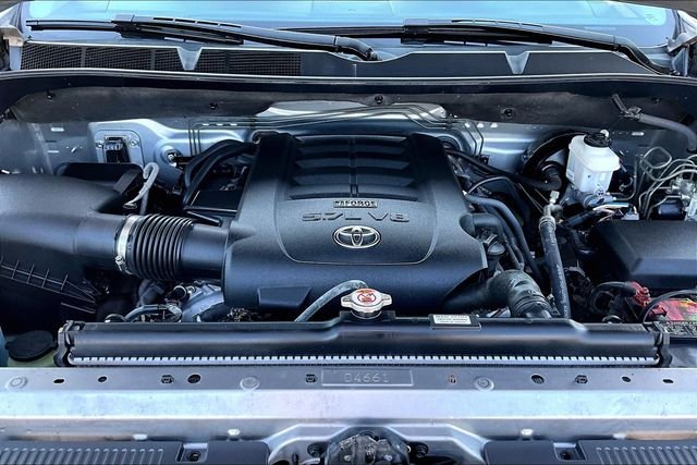 Used 2014 Silver Toyota SR5 image 7