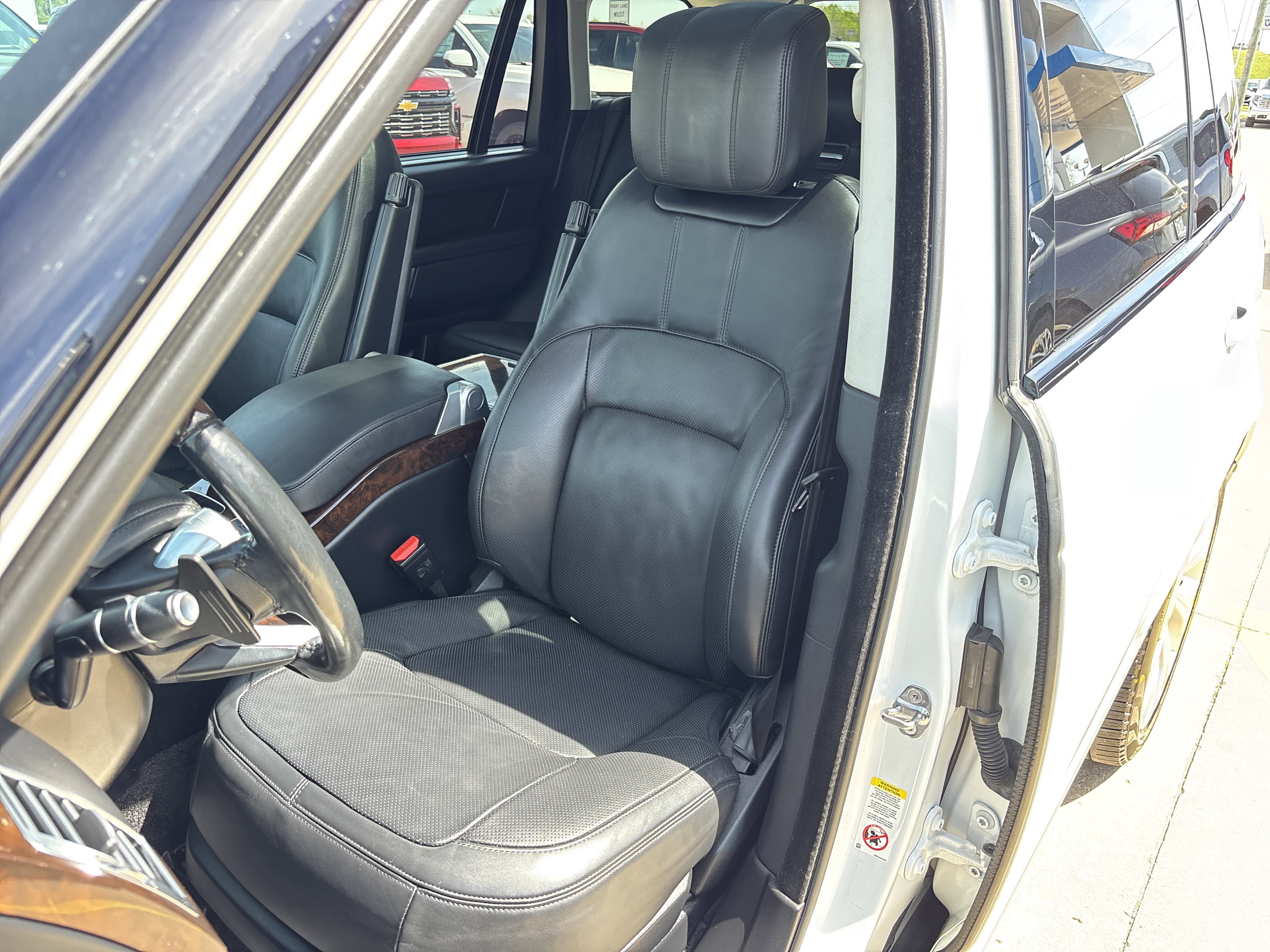 Used 2021 White Land Rover P525 Westminster image 24