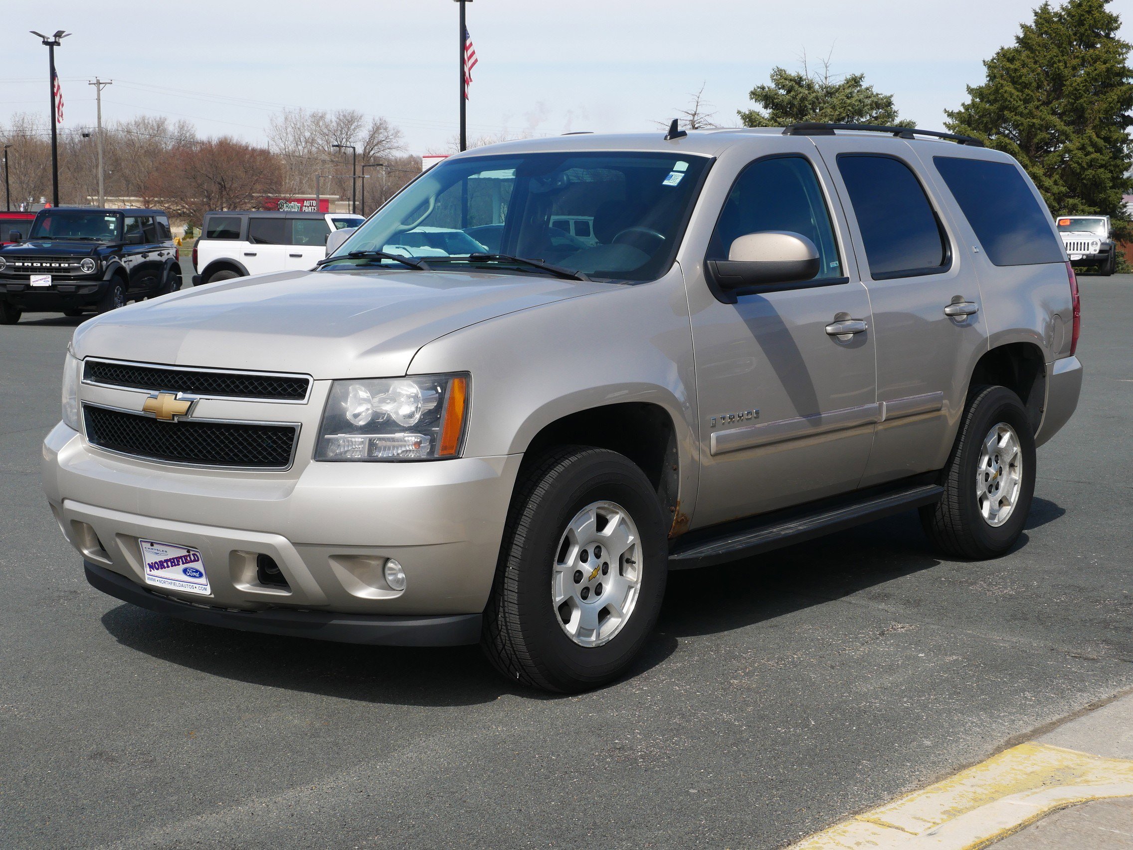 View vehicle photo 4