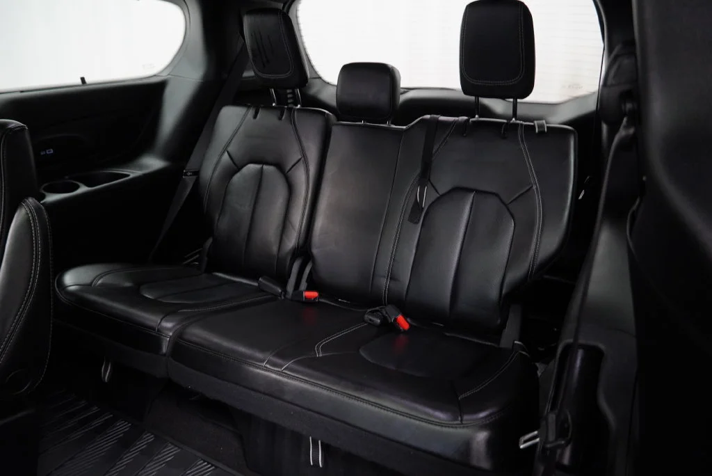Used 2023 Black Chrysler Touring L image 28