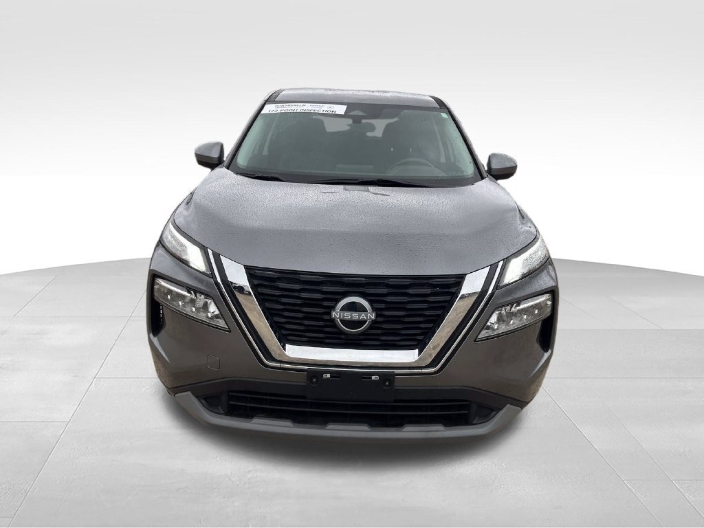 Used 2023 Gray Nissan SV image 8