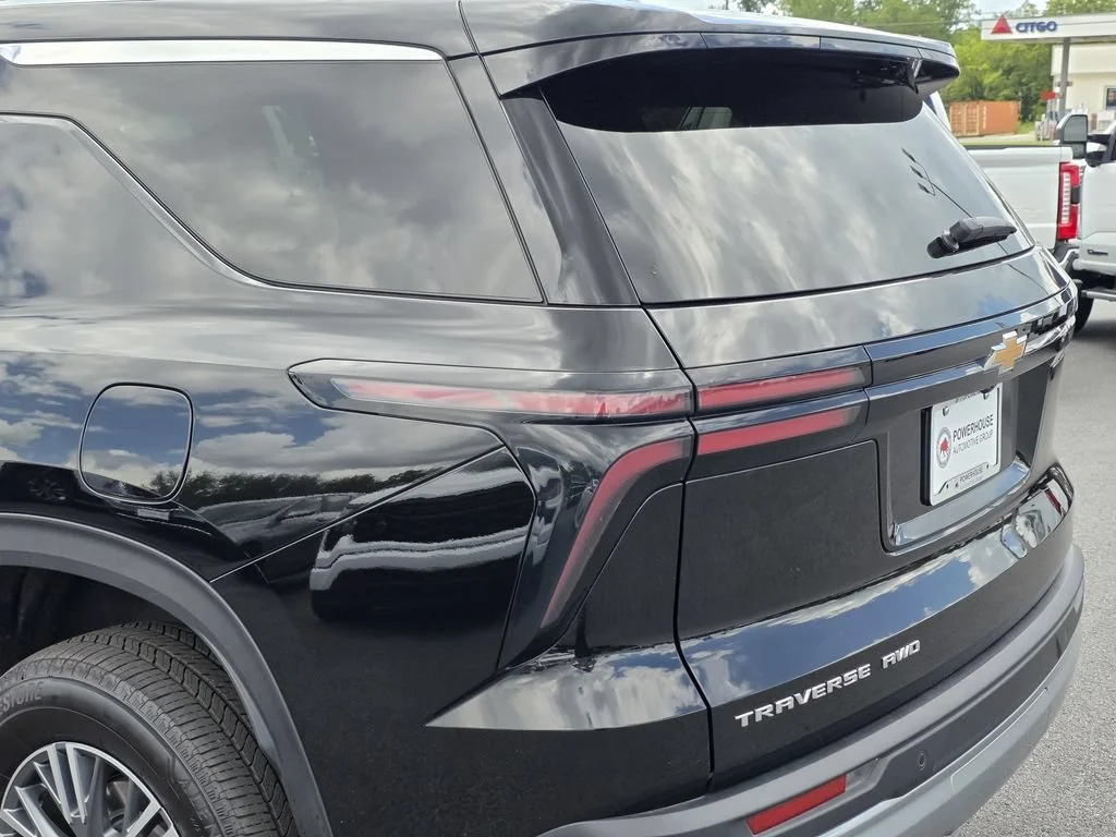 Used 2026 Mosaic Black Metallic Chevrolet LT image 11