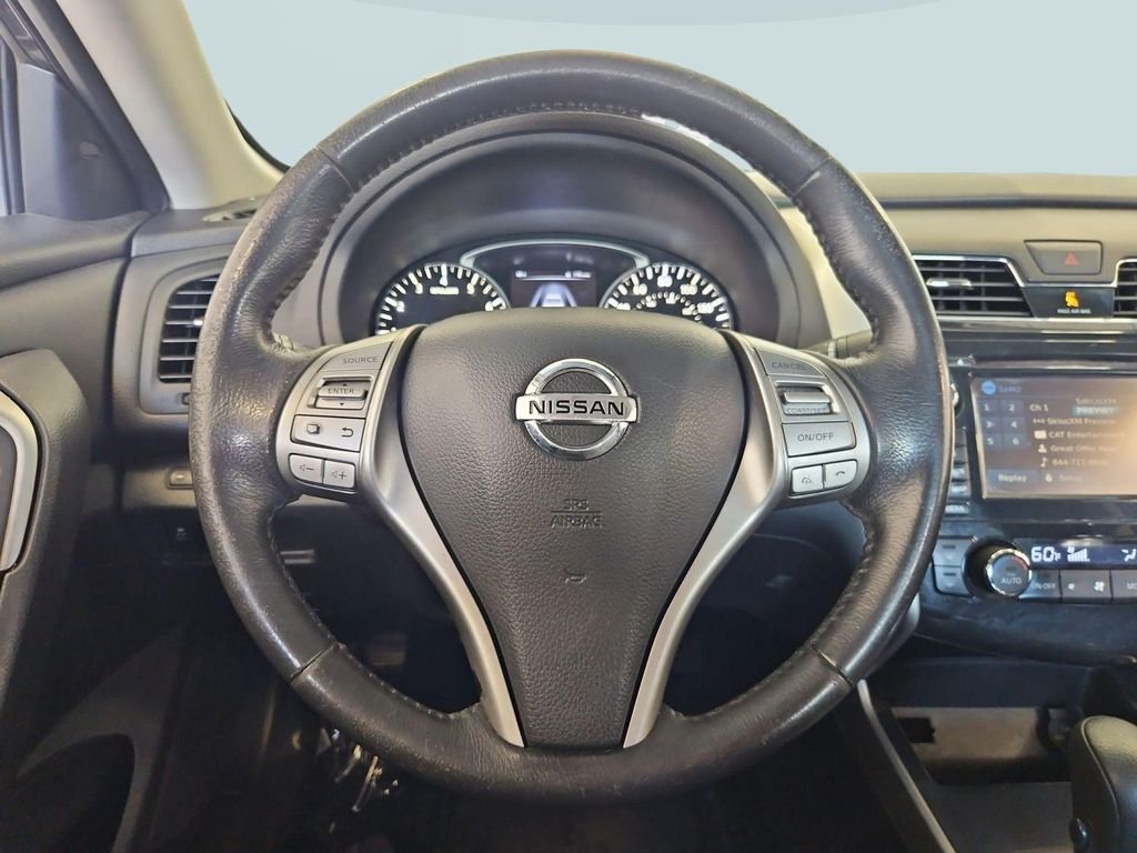 Used 2015 Storm Nissan 2.5 SV image 14