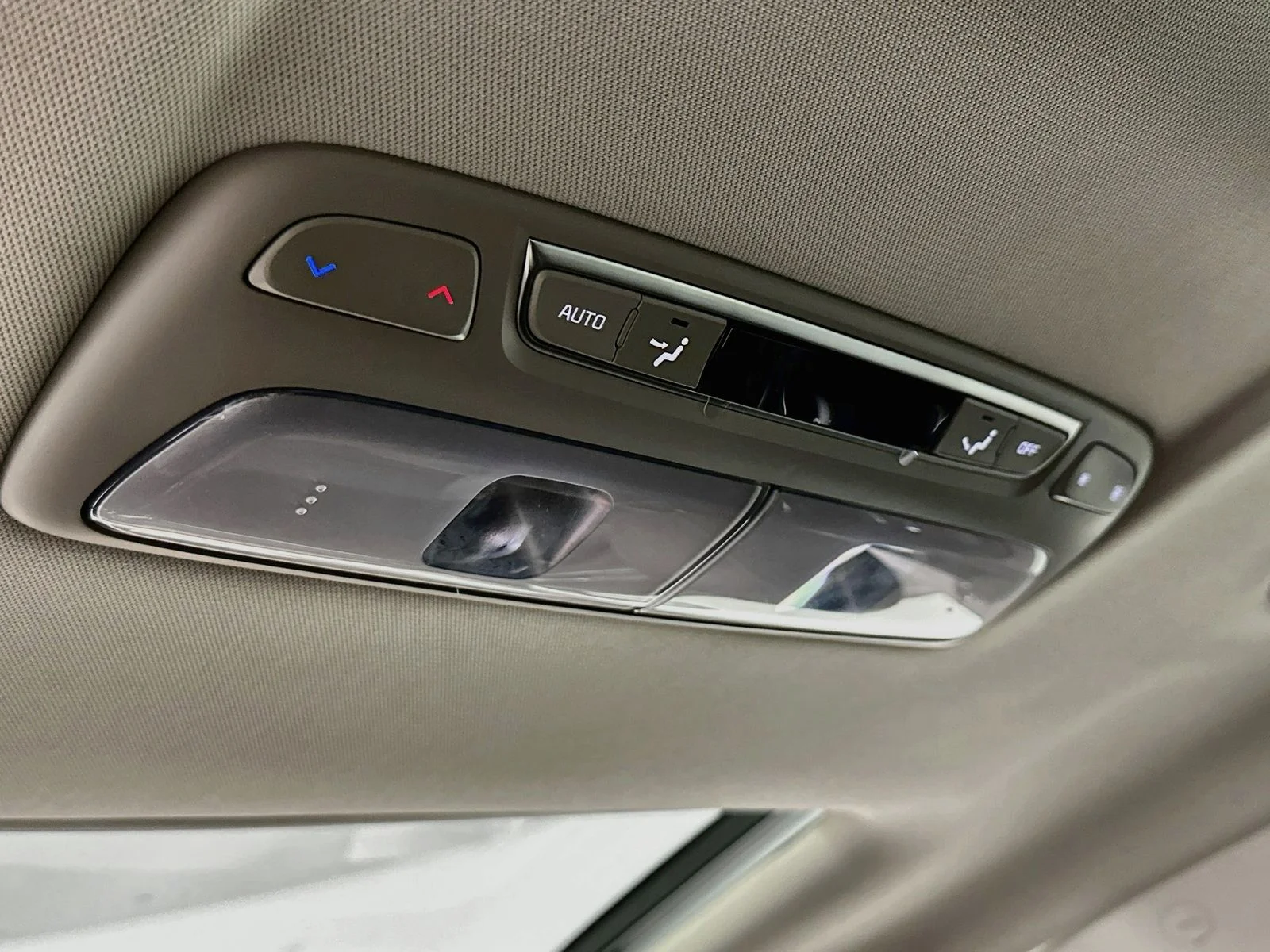 Used 2020 Snow White Pearl Kia SX image 27