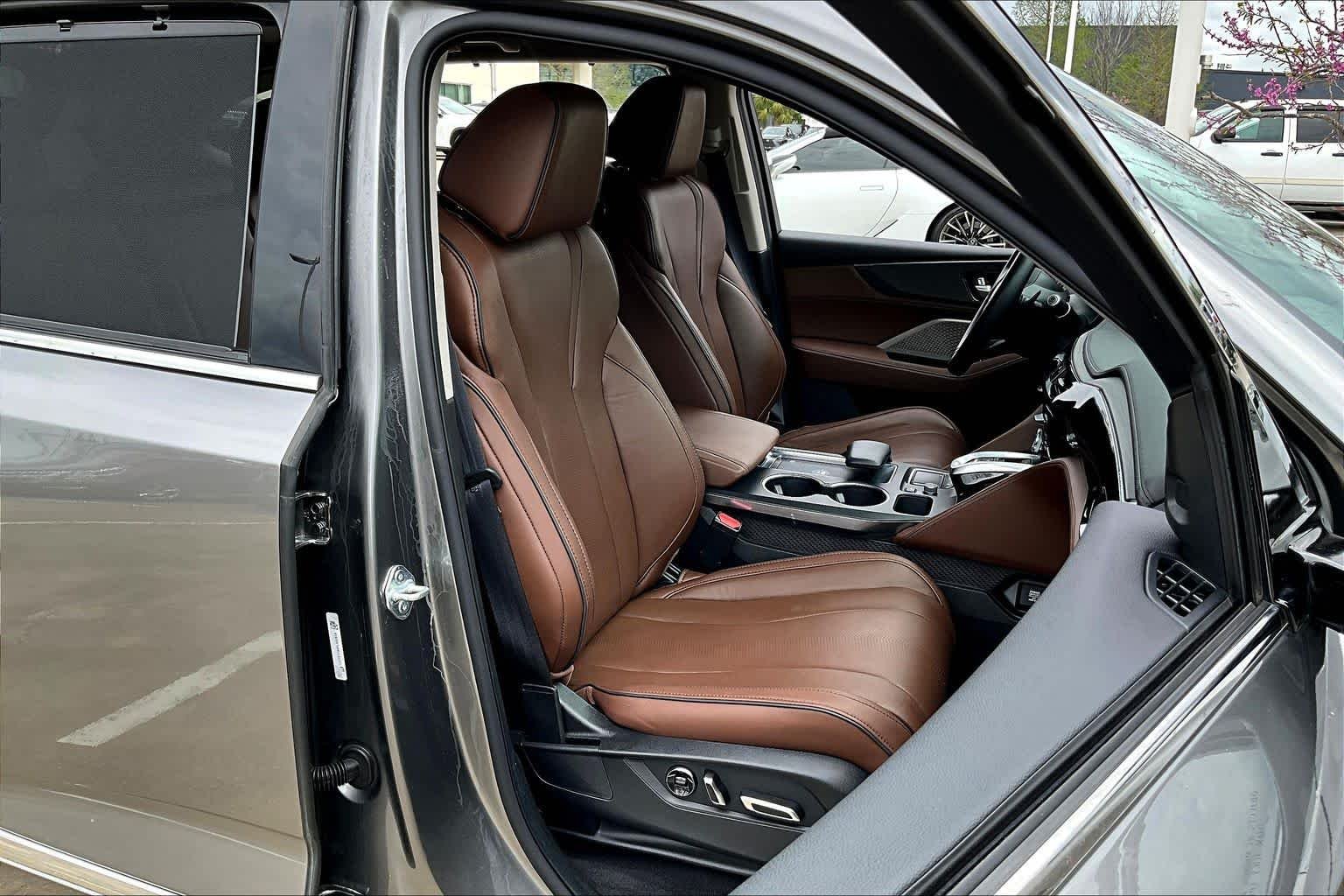 Used 2023 Liquid Carbon Metallic Acura w/Advance Package image 13