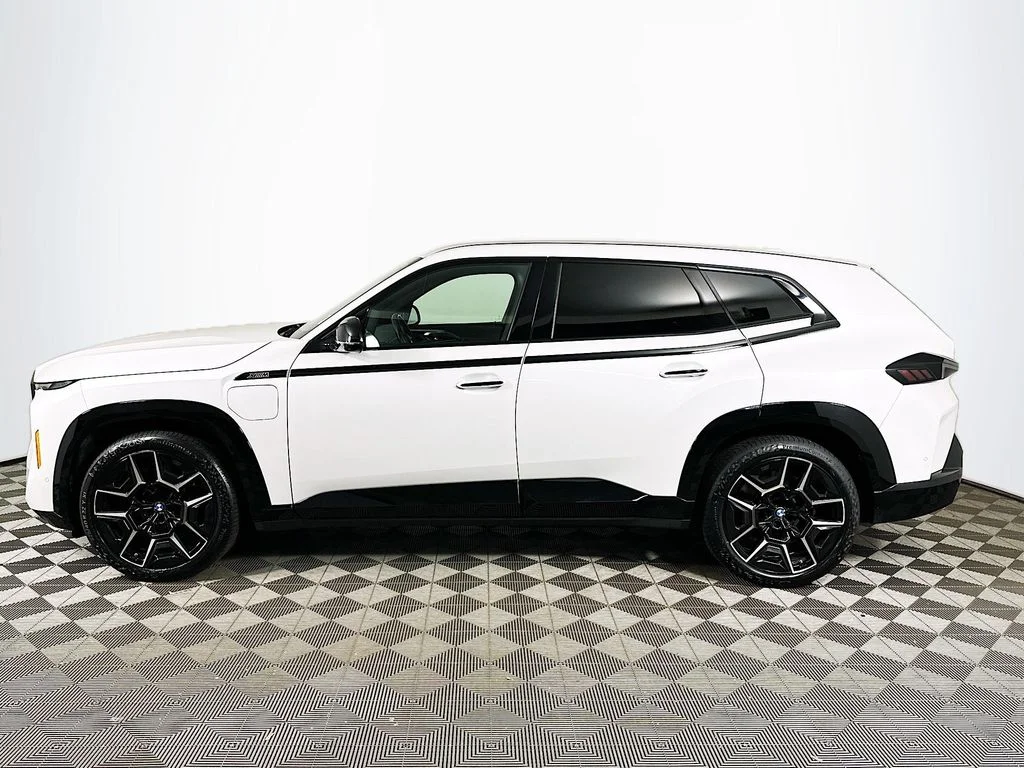 Certified Used 2023 White Metallic BMW  image 8