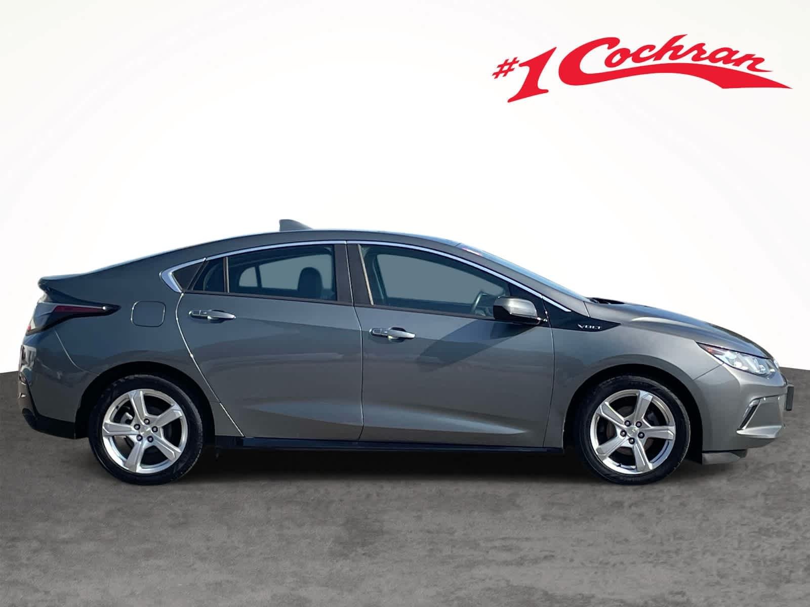Used 2017 Heather Gray Metallic Chevrolet LT image 6