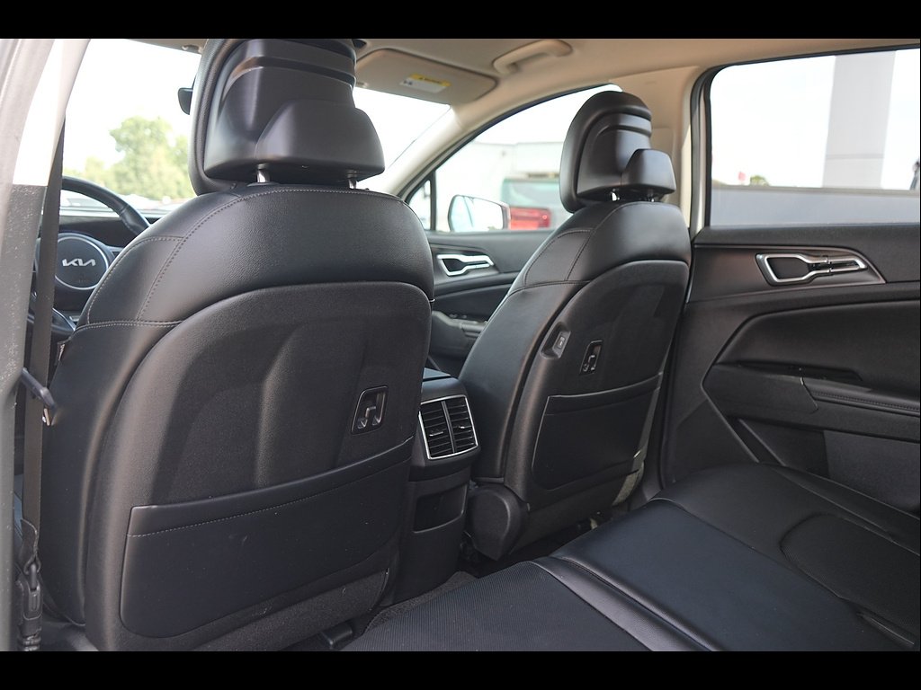 Used 2024 Glacial White Pearl Kia EX image 13