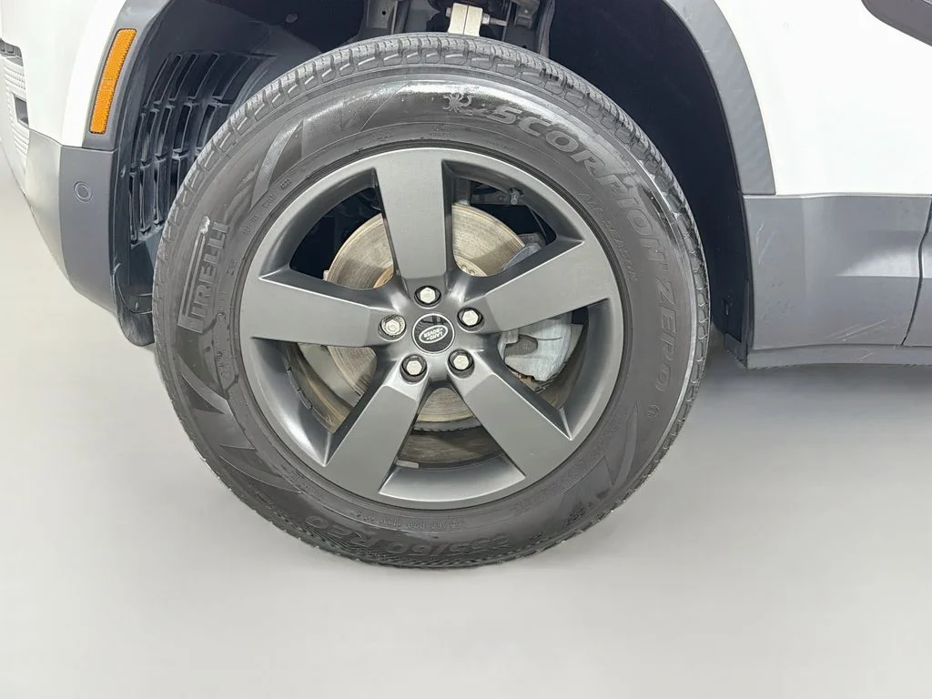 Certified Used 2023 White Land Rover S image 33