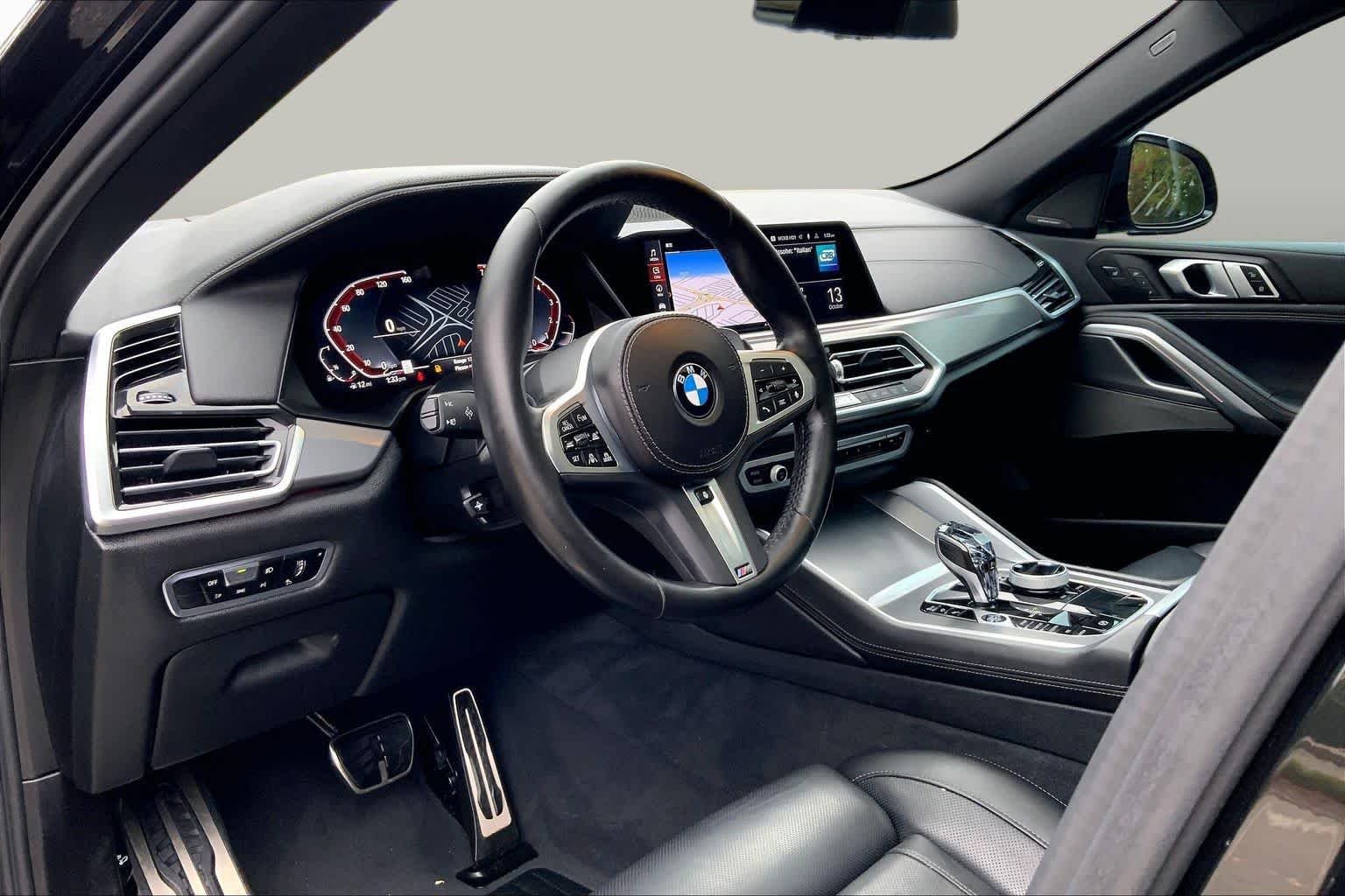 Used 2023 Black Sapphire Metallic BMW xDrive40i image 17