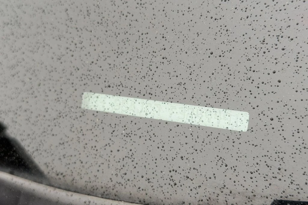 Used 2015 Ice Silver Metallic Subaru 2.5i image 8