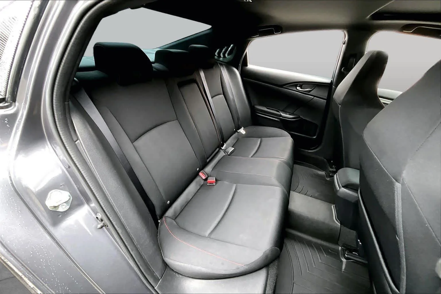 Certified Used 2018 Modern Steel Metallic Honda  image 20