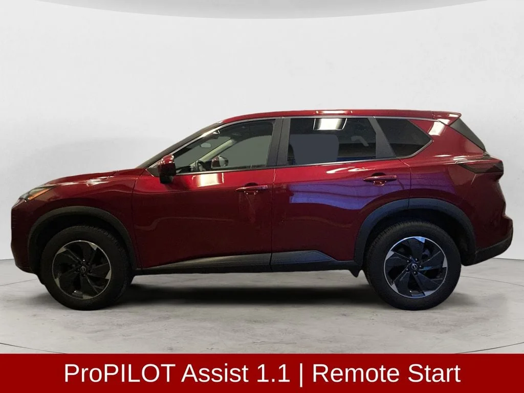 Used 2025 Scarlet Nissan SV image 2