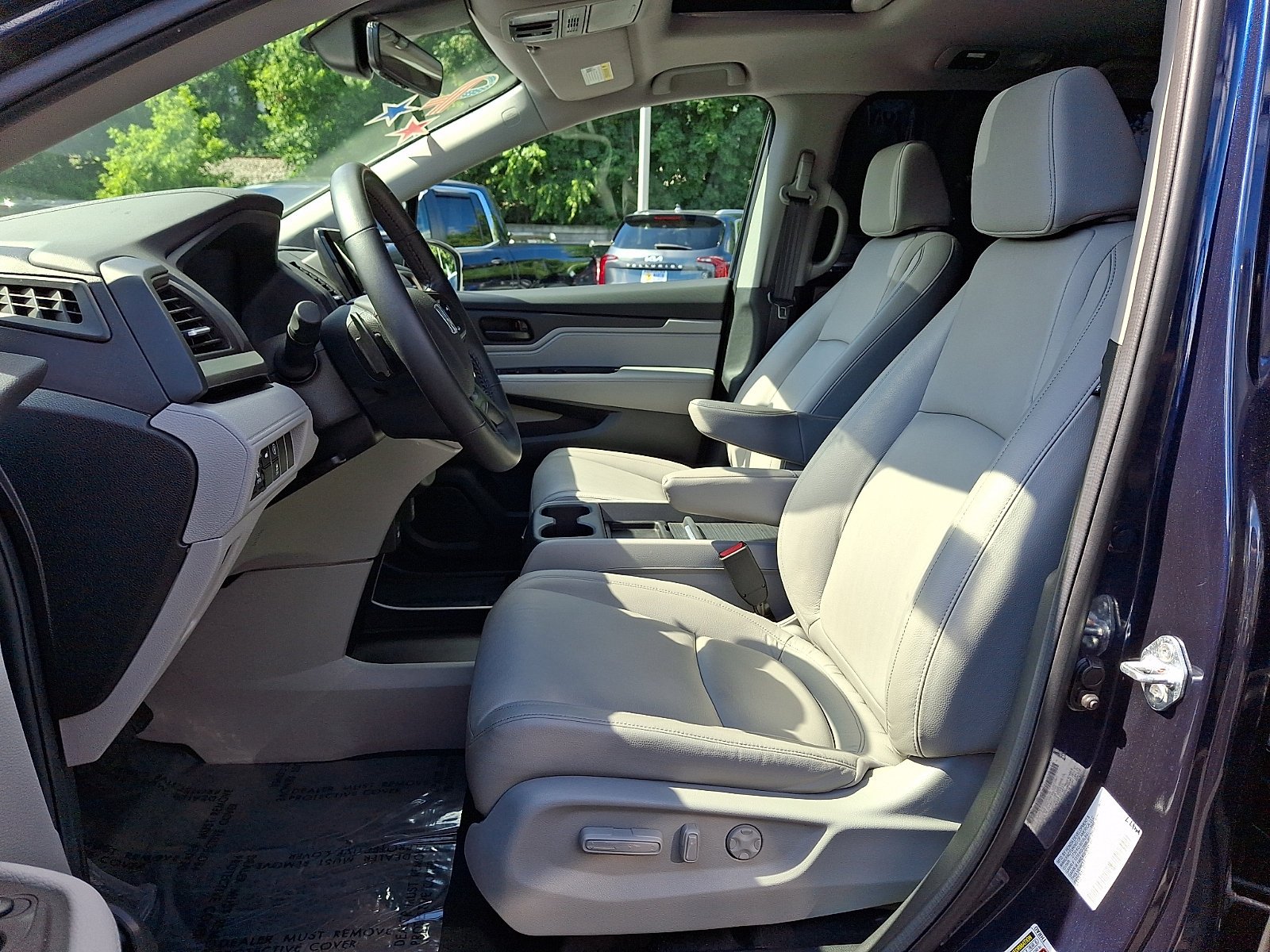 2024 Honda Odyssey EX-L - Photo 12
