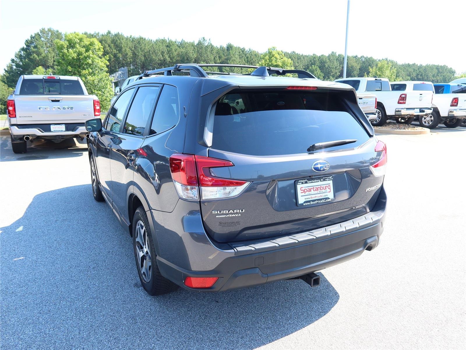 Used 2021 Magnetite Gray Metallic Subaru Premium image 4