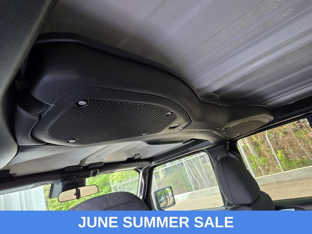 Used 2024 Black Jeep Sport S image 11