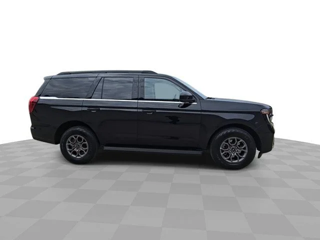 Certified Used 2025 Agate Black Metallic Ford Active image 9