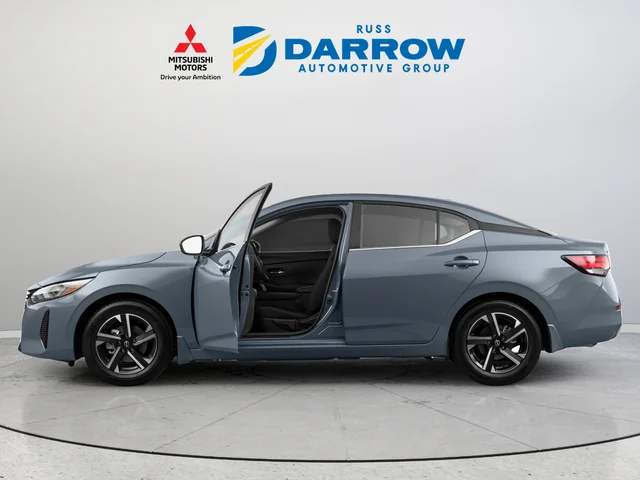 Used 2024 Gray Nissan SV image 3